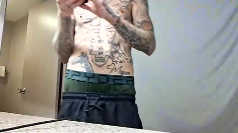 Snapshot of yfwb69xxx chatting on 10/16/25, 02:12 yfwb69xxx online show from 10/16/25, 02:12