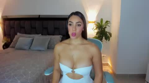 Yika Alves online show from 07/06/26, 12:07