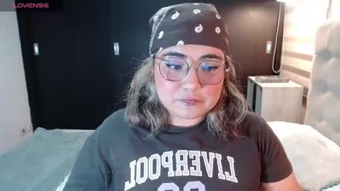 hii i am yini online show from 05/14/26, 03:13