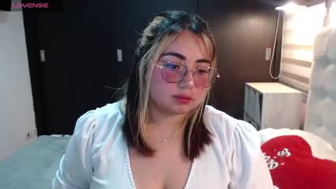 hii i am yini online show from 07/08/26, 02:05