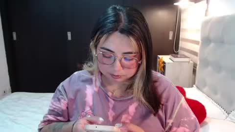 hii i am yini online show from 07/23/26, 01:19