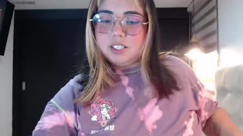 hii i am yini online show from 07/23/26, 01:58