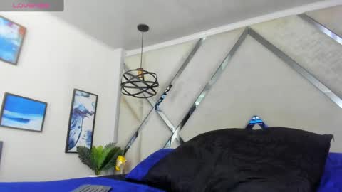 Yiyo online show from 01/16/25, 04:07