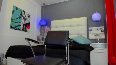 Yiyo online show from 02/23/25, 08:39