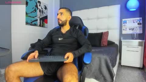 Yiyo online show from 03/27/26, 09:36