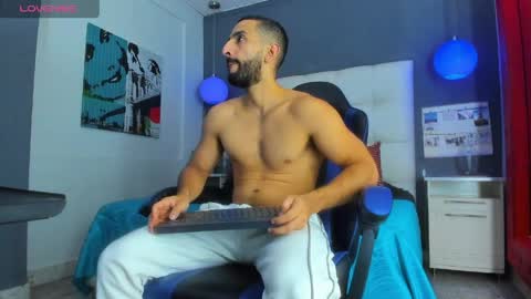 Yiyo online show from 03/30/26, 08:54