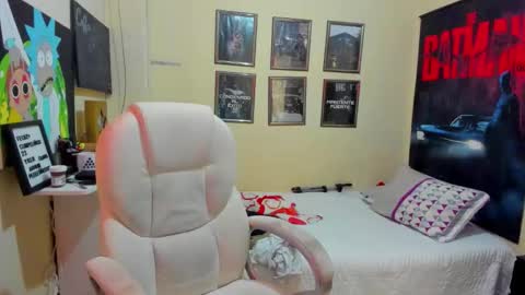 yker online show from 10/05/25, 03:43