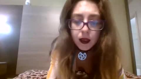 Alice Sharkky Sunshine Manson online show from 11/17/25, 10:32