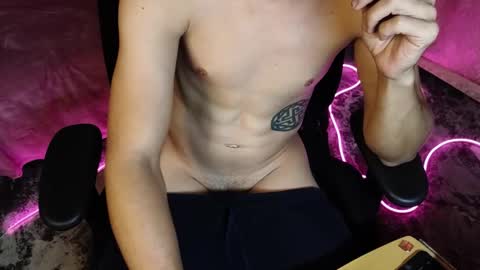 Snapshot of ylk_ chatting on 09/13/25, 06:40 Darius online show from 09/13/25, 06:40