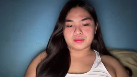 Snapshot of yllanahard chatting on 12/22/24, 10:47 yllana love online show from 12/22/24, 10:47