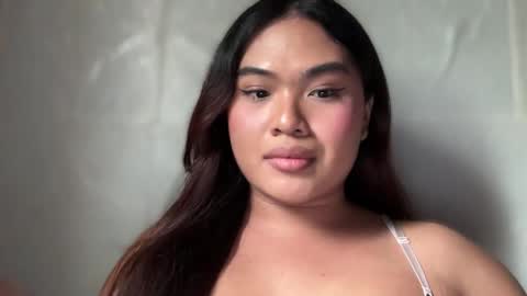 Snapshot of yllanahard chatting on 11/20/25, 06:35 yllana love online show from 11/20/25, 06:35