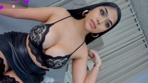 ylonagrae online show from 11/12/25, 01:22