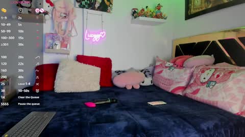 lucy online show from 04/07/26, 03:51