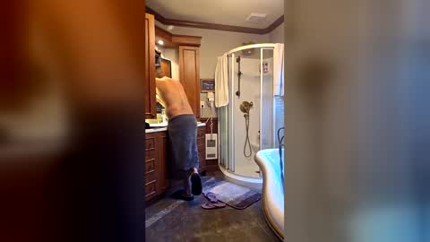 ynfantejovanny online show from 05/22/26, 02:44