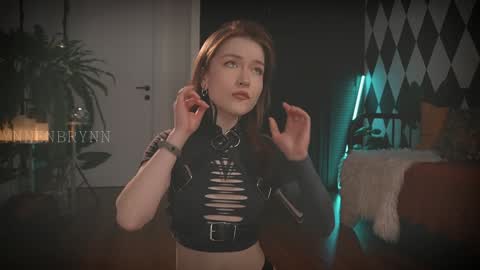 ynnenbrynn online show from 12/02/24, 07:14