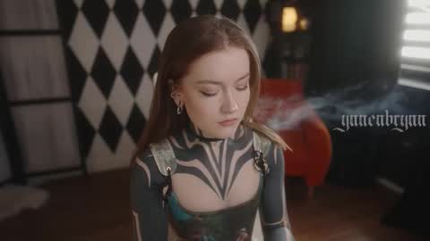 ynnenbrynn online show from 10/11/25, 07:40