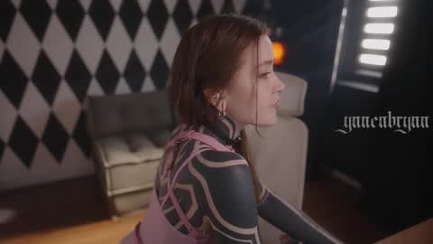 ynnenbrynn online show from 10/17/25, 06:49