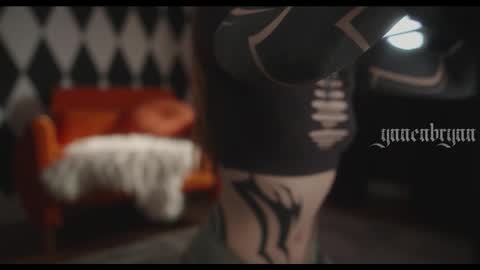 ynnenbrynn online show from 02/16/26, 05:47