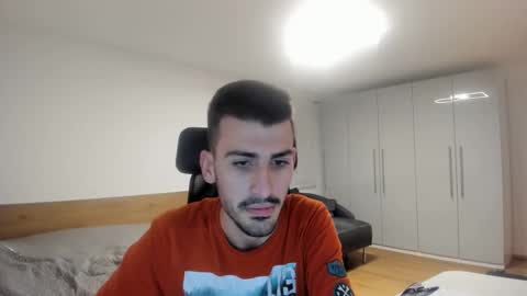 Snapshot of yoda130305 chatting on 11/02/25, 04:53 yoda130305 online show from 11/02/25, 04:53