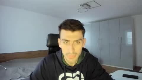 Snapshot of yoda130305 chatting on 02/19/26, 04:36 yoda130305 online show from 02/19/26, 04:36