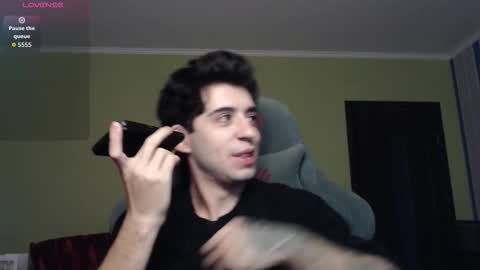 Snapshot of yofukashi chatting on 10/23/25, 01:43 yofukashi online show from 10/23/25, 01:43