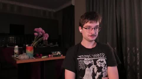 Max online show from 11/16/25, 04:29