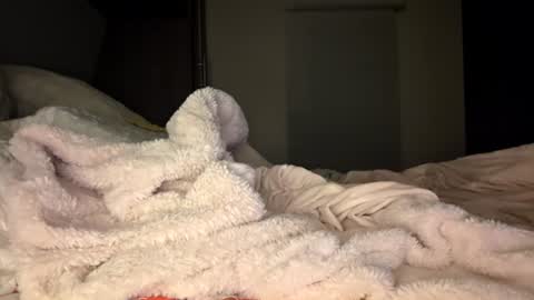 Yogiblondebangme online show from 06/17/26, 01:52
