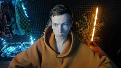 Snapshot of yoi_aji chatting on 09/24/25, 05:00 You can ask my name in pm online show from 09/24/25, 05:00