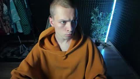 Snapshot of yoi_aji chatting on 10/25/25, 02:46 You can ask my name in pm online show from 10/25/25, 02:46