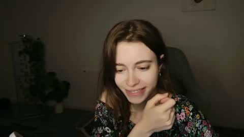 yoka_paradoxxx online show from 11/18/25, 05:12