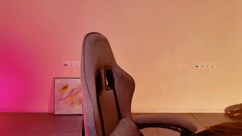 yoka_paradoxxx online show from 02/19/26, 09:16