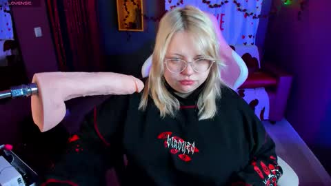 Yoki online show from 02/16/26, 06:31