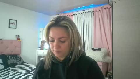 yokiko online show from 09/12/25, 03:34