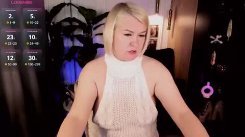 Snapshot of yolanda_kiss chatting on 07/12/26, 08:55 Yolanda online show from 07/12/26, 08:55