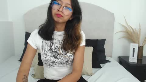 Yommi Winx online show from 02/08/25, 01:32