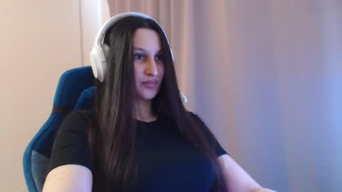 Sophie online show from 03/27/26, 02:06