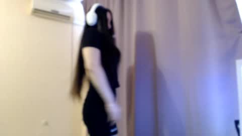 Sophie online show from 04/06/26, 02:18