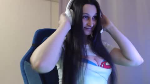 Sophie online show from 04/15/26, 07:58