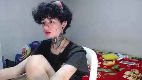 Little Mike Independent model online show from 11/03/25, 12:57