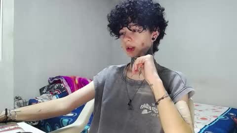 Little Mike Independent model online show from 11/20/25, 12:00