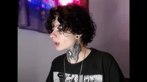 Little Mike Independent model online show from 02/15/26, 10:06