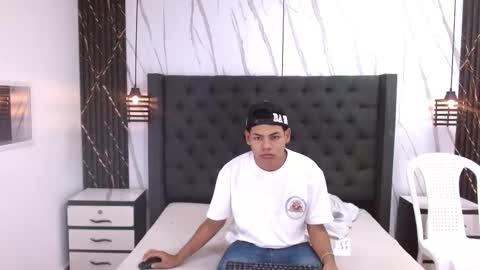 Snapshot of yordi_alpha chatting on 12/05/25, 11:52 Yordi online show from 12/05/25, 11:52