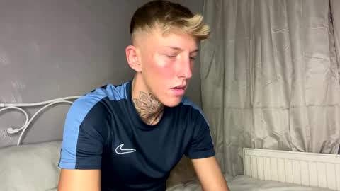 Snapshot of yorkshirelad208 chatting on 02/19/25, 06:43 Harrison online show from 02/19/25, 06:43