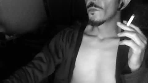 Snapshot of yorshgodsex chatting on 11/18/25, 07:57 Vlad online show from 11/18/25, 07:57