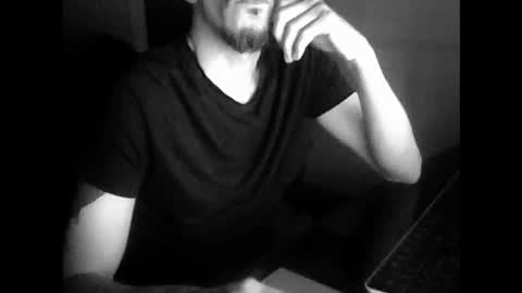 Snapshot of yorshgodsex chatting on 12/01/25, 06:18 Vlad online show from 12/01/25, 06:18