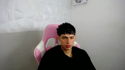 Snapshot of yosepp_cum chatting on 05/08/26, 03:23 YOSEP online show from 05/08/26, 03:23