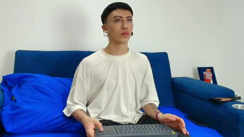 Yoshua Smith online show from 04/02/26, 07:33