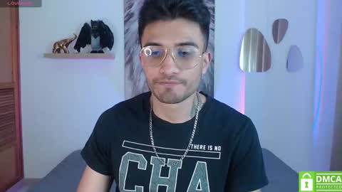 Snapshot of yoshy_man chatting on 02/01/25, 06:32 yoshy_man online show from 02/01/25, 06:32