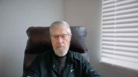 Colorado Guy Straight online show from 10/26/25, 05:52