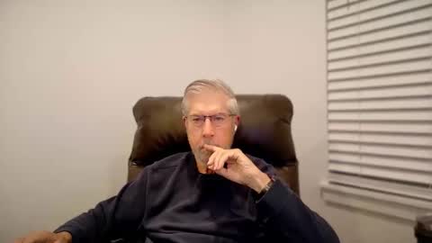 Colorado Guy Straight online show from 11/05/25, 08:36